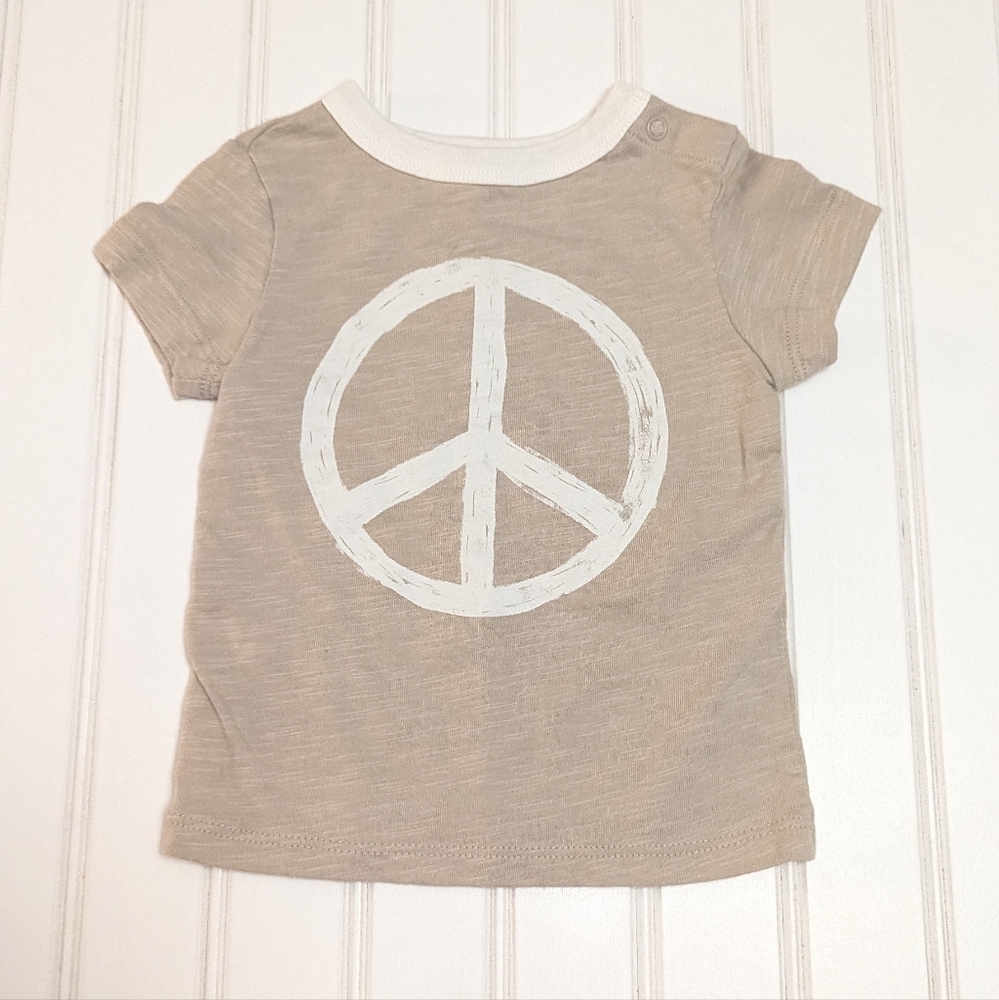 Short Sleeve Tan and White Tees with Peace Sign Design
